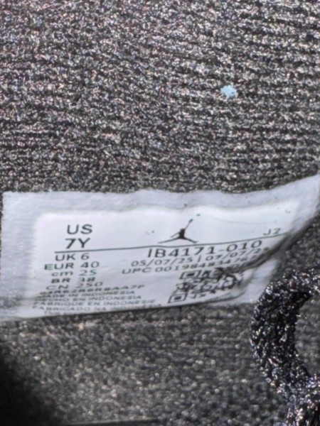 Jordan 4 Black Cat - Taille 40
