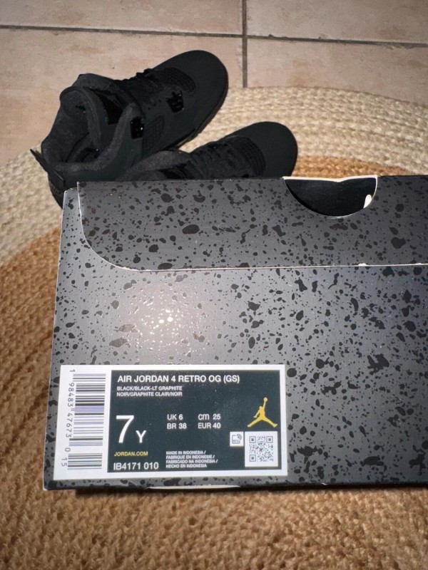 Jordan 4 Black Cat - Taille 40 2