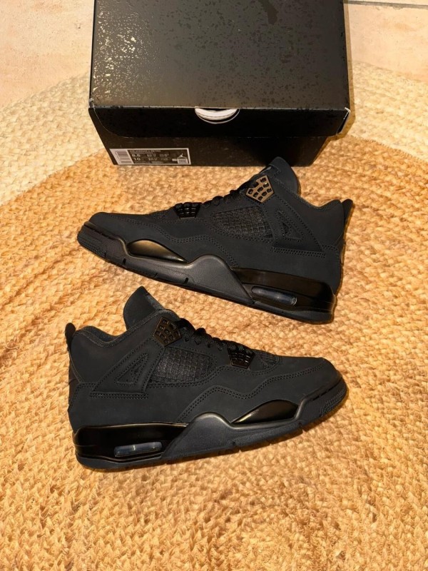 Jordan 4 Black Cat - Taille 42 2