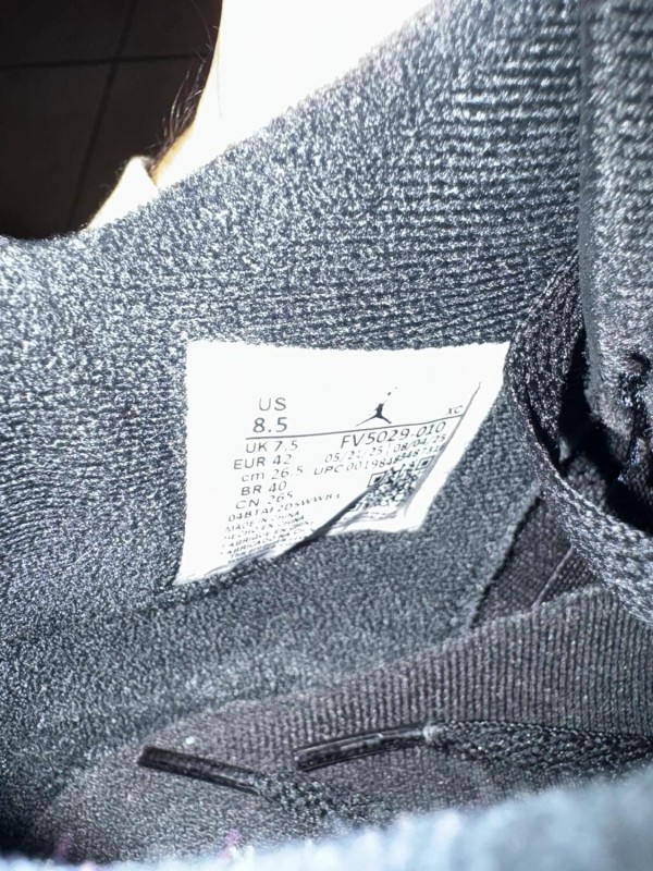 Jordan 4 Black Cat - Taille 42 2