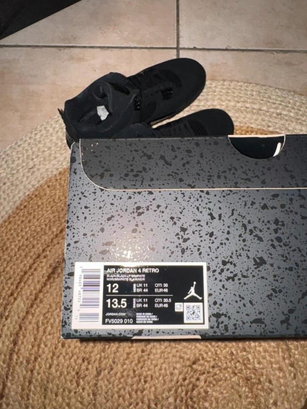 Jordan 4 Black Cat - Taille 46 2