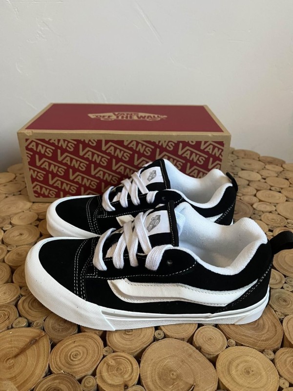 vans knu skool blanche et noire taille 36,5 2