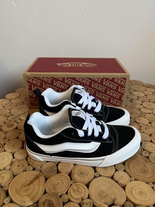 vans knu skool blanche et noire taille 36,5 2