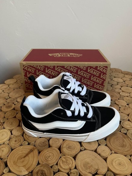 vans knu skool blanche et noire taille 36,5