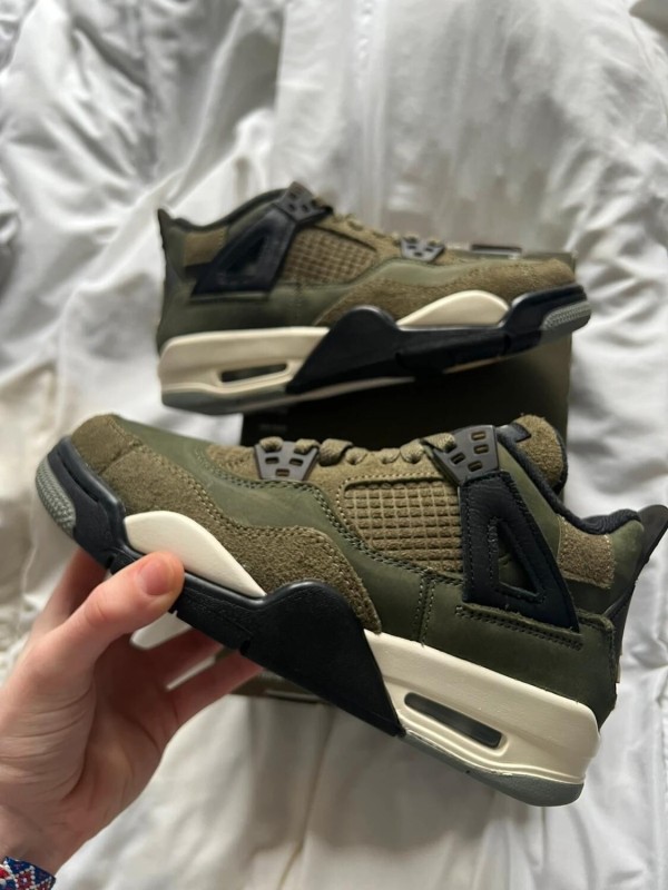 Jordan 4 olive t36,5