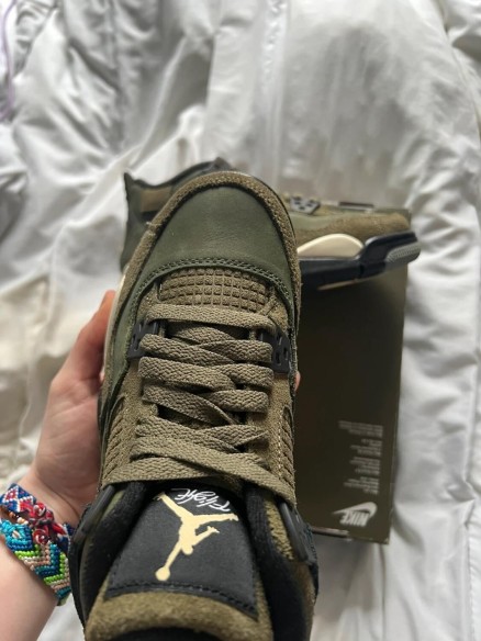 Jordan 4 olive t36,5