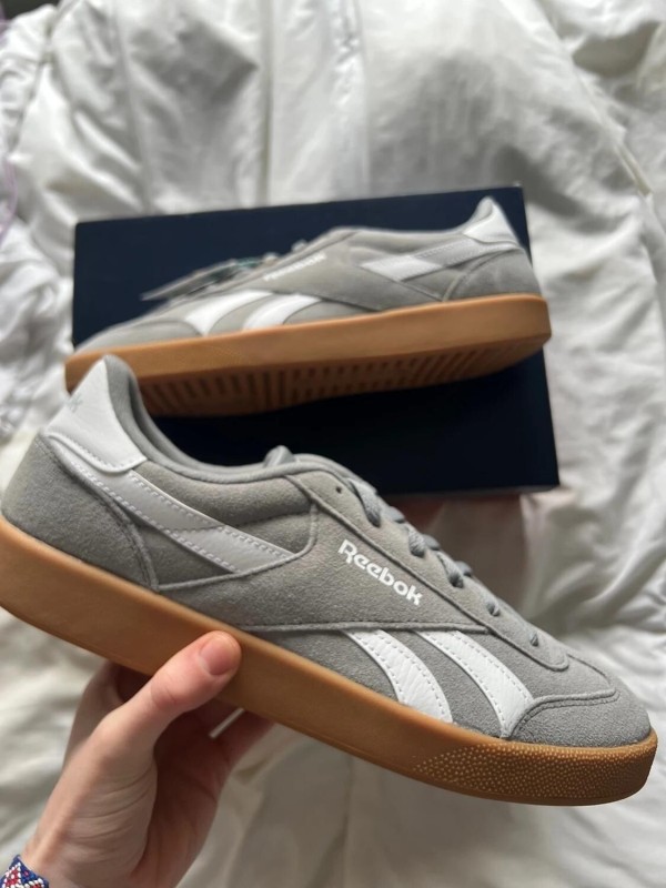 Reebok basse grise t44,5