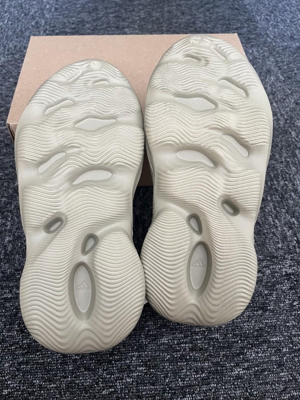 adidas Yeezy Foam RNR Stone Salt 2