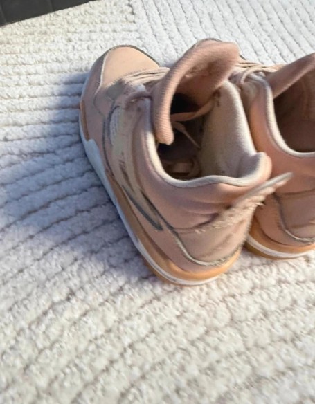 Jordan 4 Shimmer Rose Beige - 39