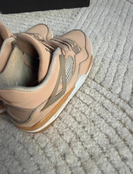 Jordan 4 Shimmer Rose Beige - 39