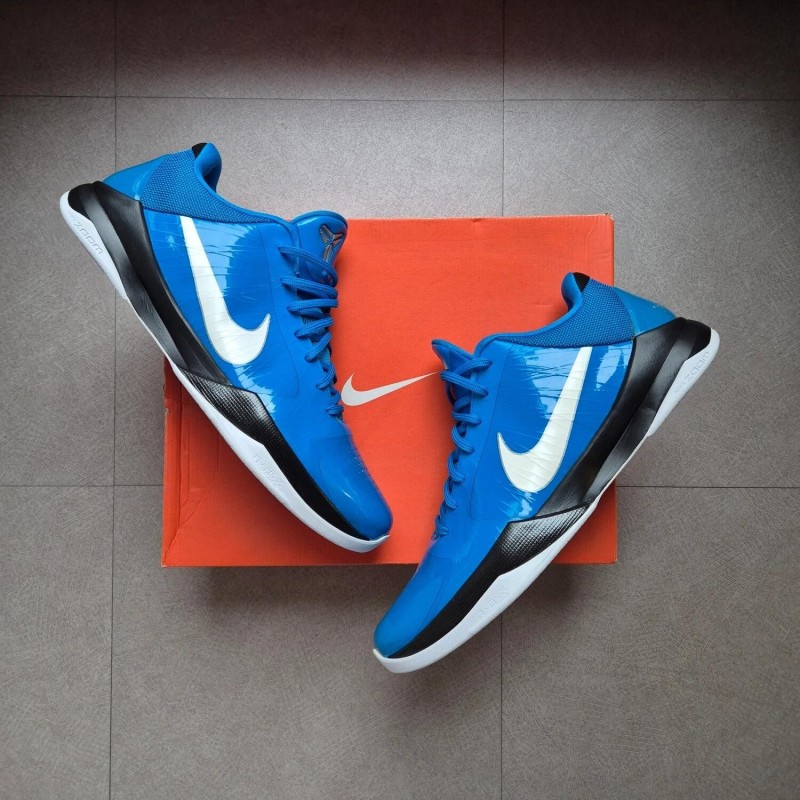 Kobe 5 "Miles Davis"