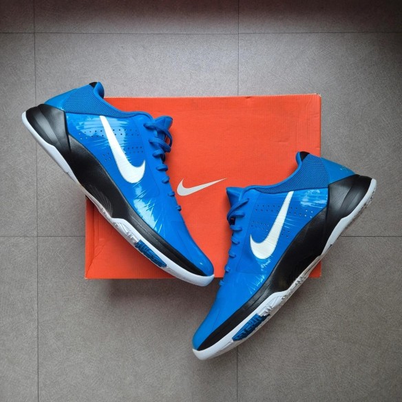 Kobe 5 "Miles Davis"