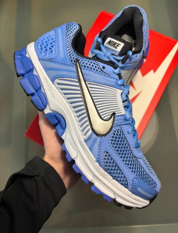 Nike Zoom vomero 5 bleu taille 38,5