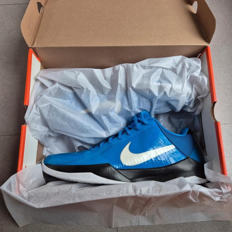 Kobe 5 "Miles Davis" 2