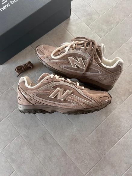 New Balance 204l mushroom brown arid stone cream white