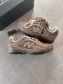 New Balance 204l mushroom brown arid stone cream white