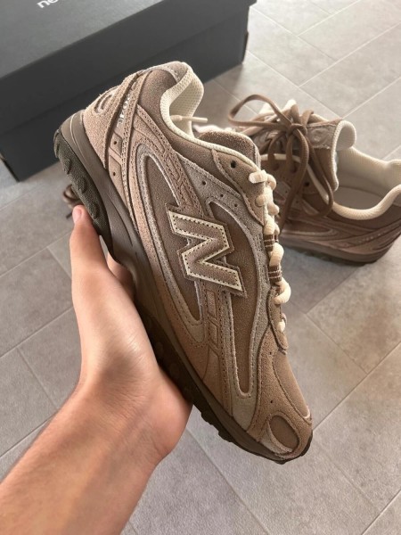 New Balance 204l mushroom brown arid stone cream white