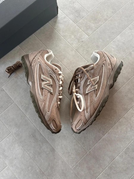 New Balance 204l mushroom brown arid stone cream white