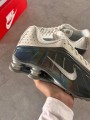 Nike Shox r4 white summit irridiscent brillant chrome