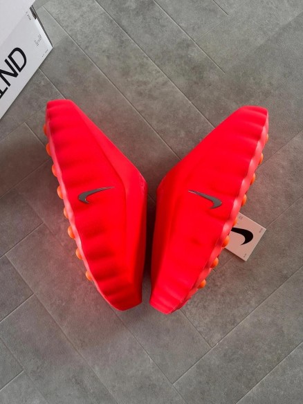 Nike Mind 001 crimson solar red