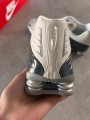 Nike Shox r4 white summit irridiscent brillant chrome