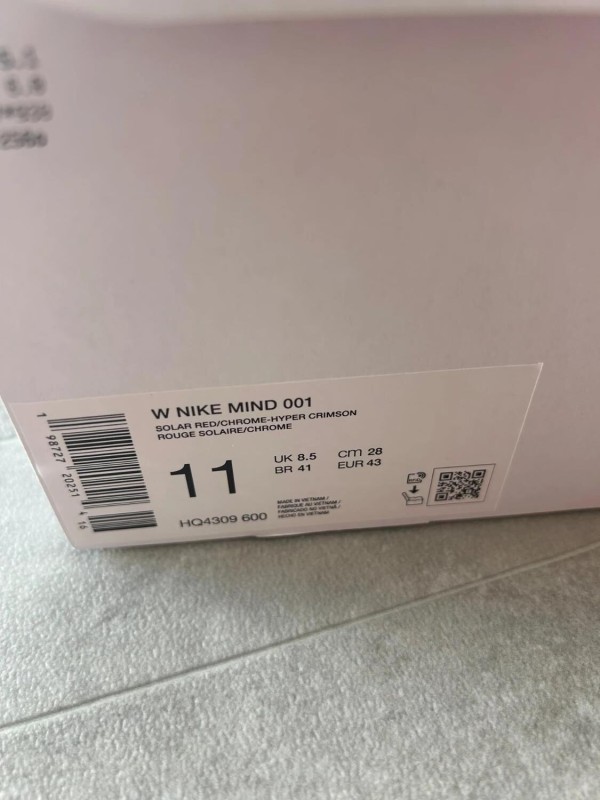 Nike Mind 001 crimson solar red 2