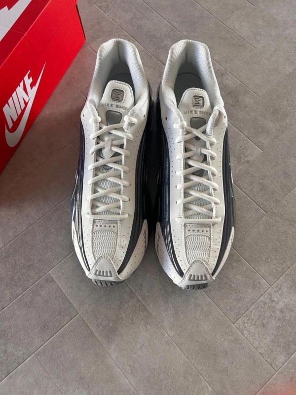Nike Shox r4 white summit irridiscent brillant chrome 2