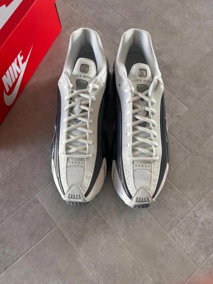 Nike Shox r4 white summit irridiscent brillant chrome