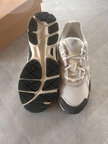 Asics gel nyc white smokey grey cream beige black