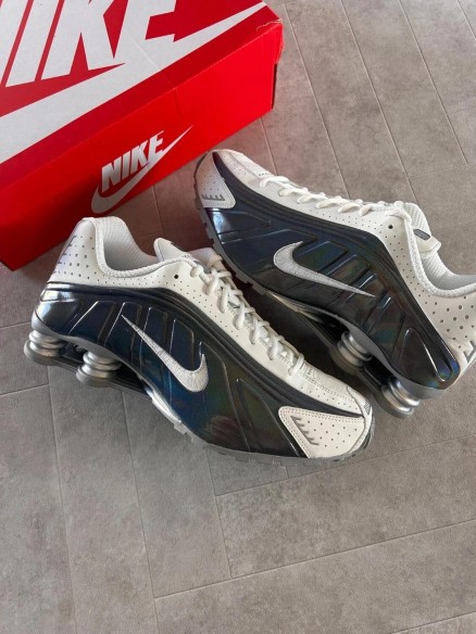 Nike Shox r4 white summit irridiscent brillant chrome