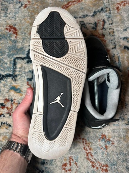 Air Jordan 4 Retro Fear