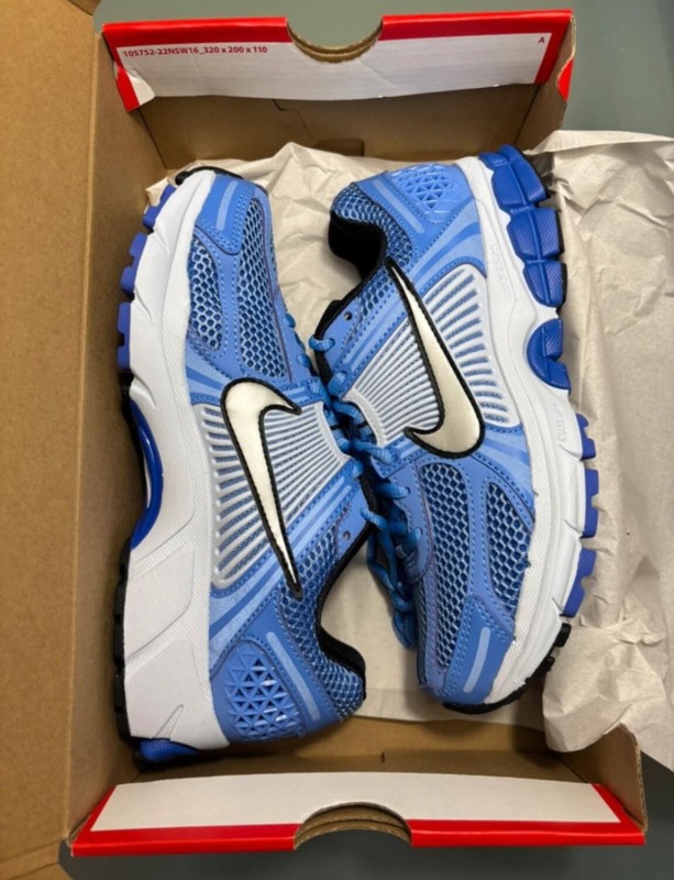 Nike zoom vomero 5 bleu taille 40 2