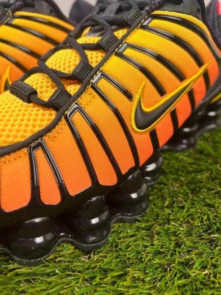 Nike Shox TL Jaune et Orange Dégradé - Taille 38