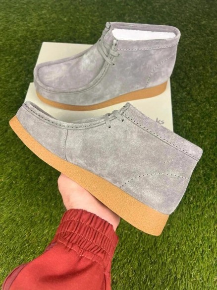 Clarks Wallabee Evo Nubuck Gris Clair - taille 44,5 EU