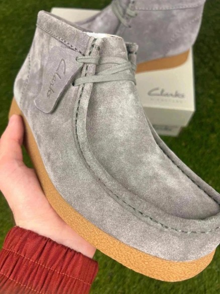 Clarks Wallabee Evo Nubuck Gris Clair - taille 44,5 EU