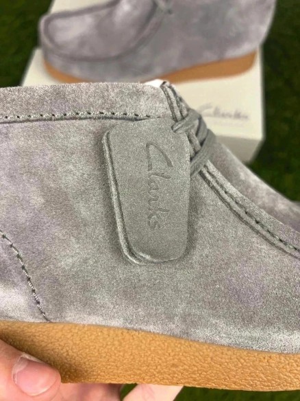Clarks Wallabee Evo Nubuck Gris Clair - taille 44,5 EU