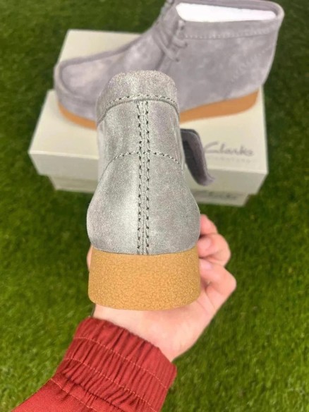 Clarks Wallabee Evo Nubuck Gris Clair - taille 44,5 EU