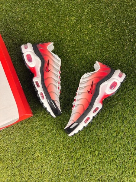Nike air max plus blanc rouge rose - taille 38