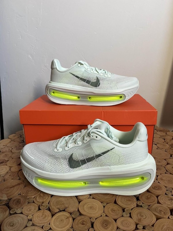 Nike Vomero premium
