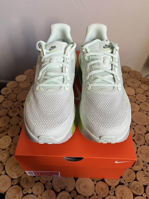 Nike Vomero premium 2