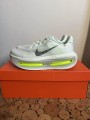 Nike Vomero premium