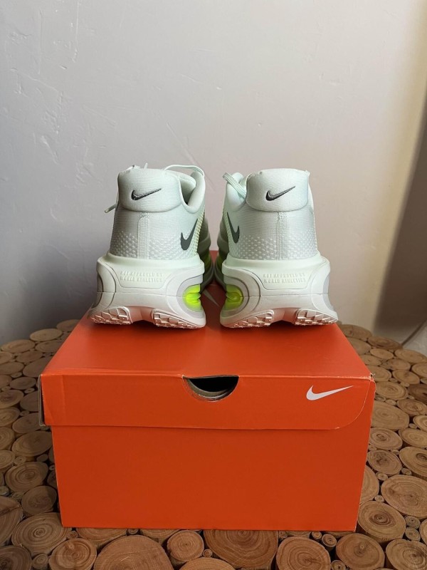 Nike Vomero premium 2