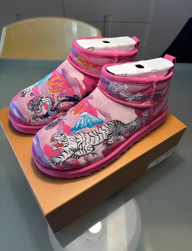UGG x Palace classic ultra mini boot pink camo taille 38 2