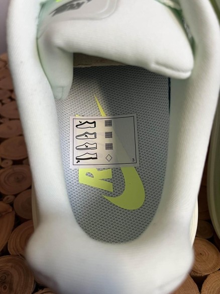 Nike Vomero premium