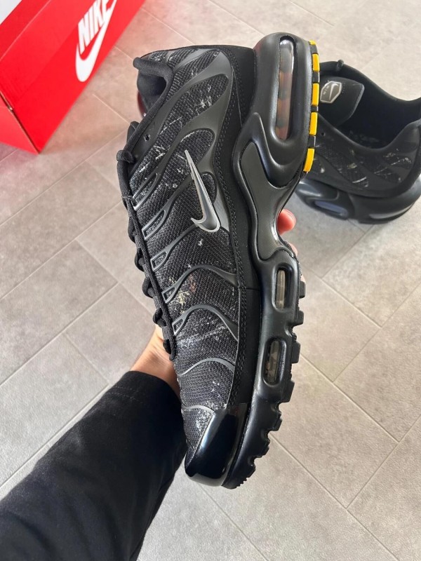 Nike air max plus tn camo black wood 2