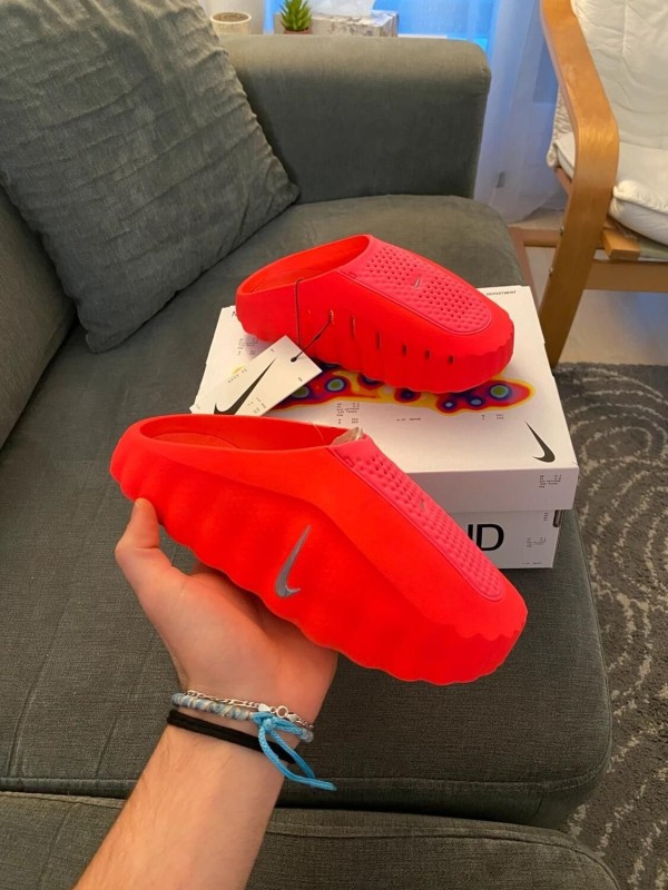 Nike Mind Red