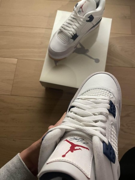 Jordan 4 navy blue
