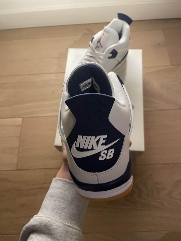 Jordan 4 navy blue 2