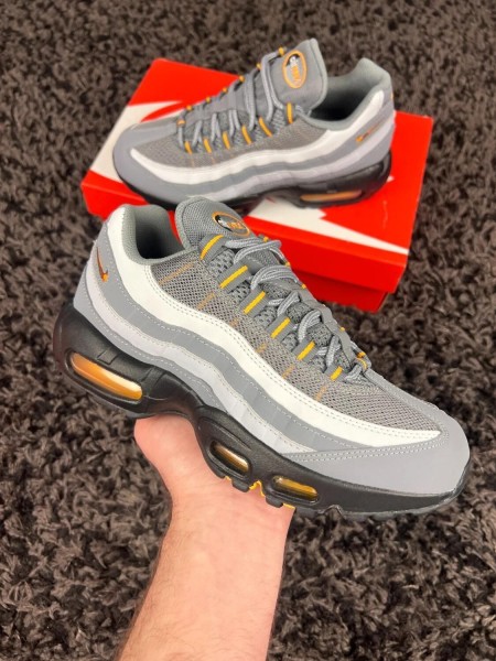 Nike Air Max 95 Cuir Noir Gris Orange - Taille 38 EU