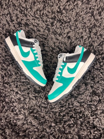 Nike Dunk Low Cuir Vert Clair Noir - Taille 39 EU